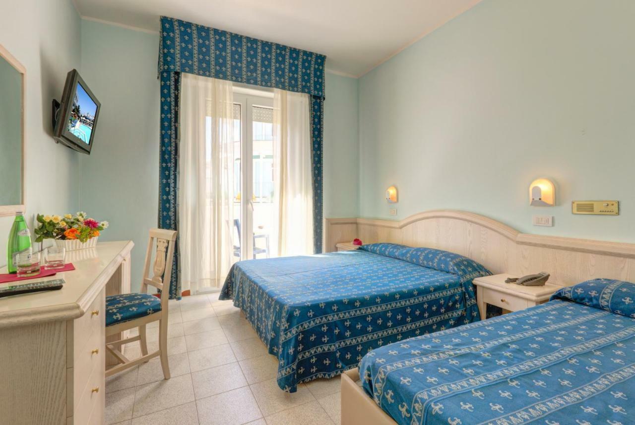Hotel Splendid Mare Cattolica Esterno foto
