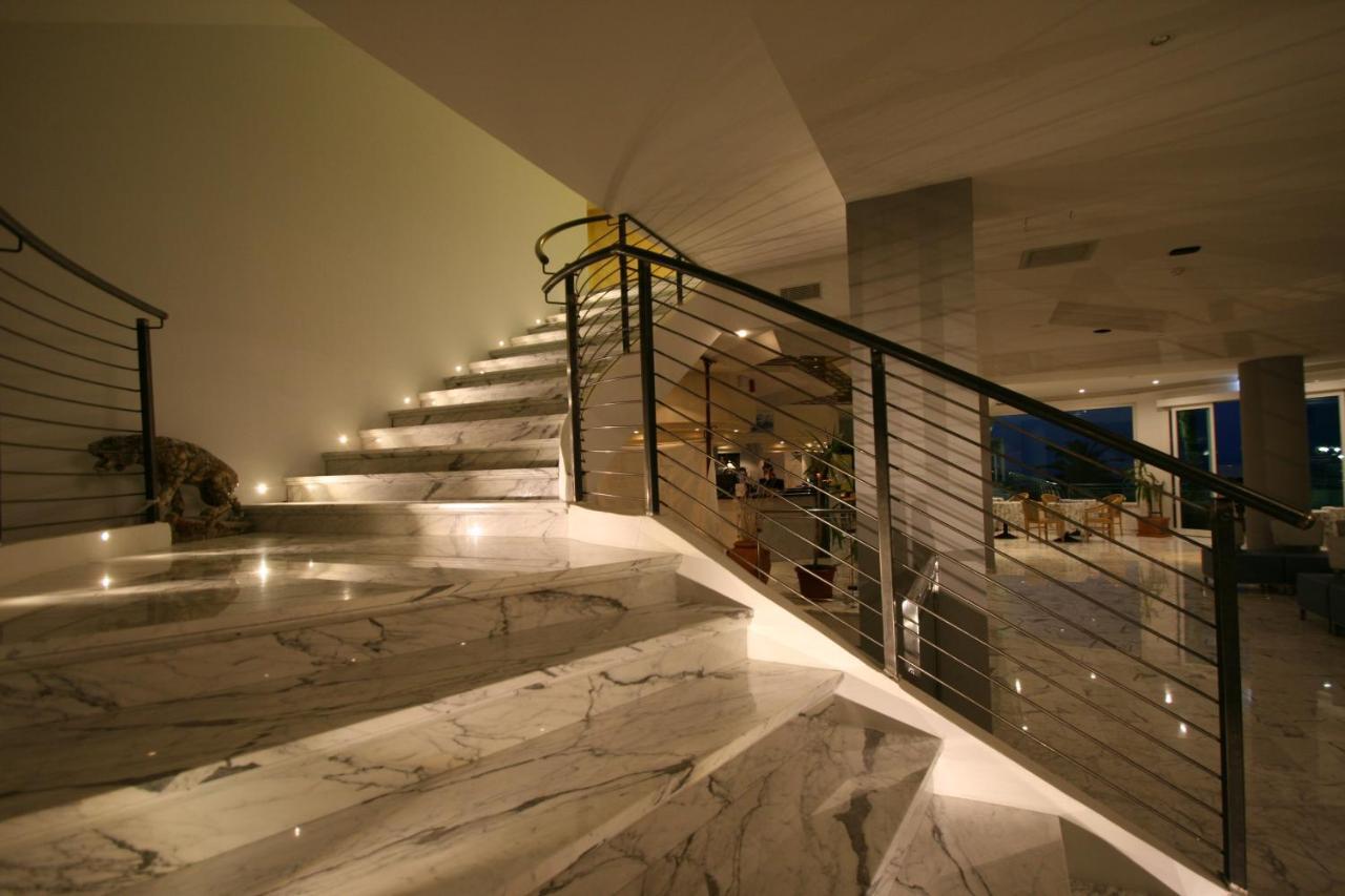 Hotel Splendid Mare Cattolica Esterno foto